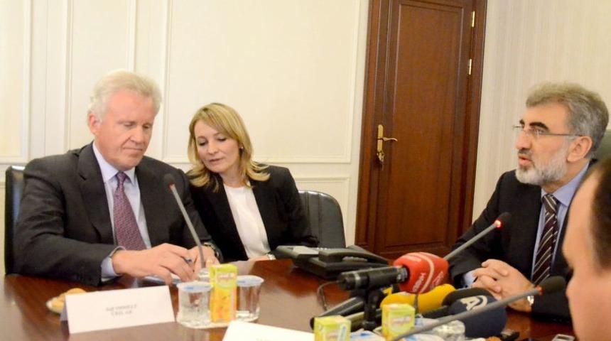 Enerji Bakanı, General Electric CEO&rsquo;su Ile T&uuml;rkiye'ye Yatırımı Konuştu