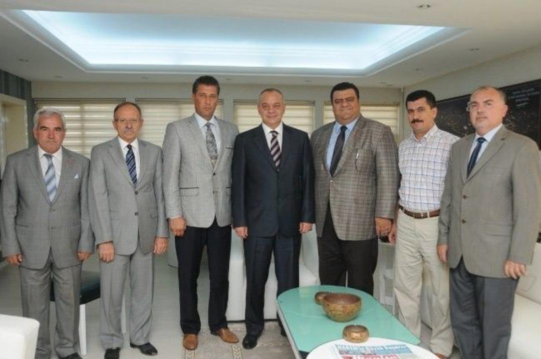 Başkan Erg&uuml;n Mhp Şehzadeler Ekibi&rsquo;ni Ağırladı