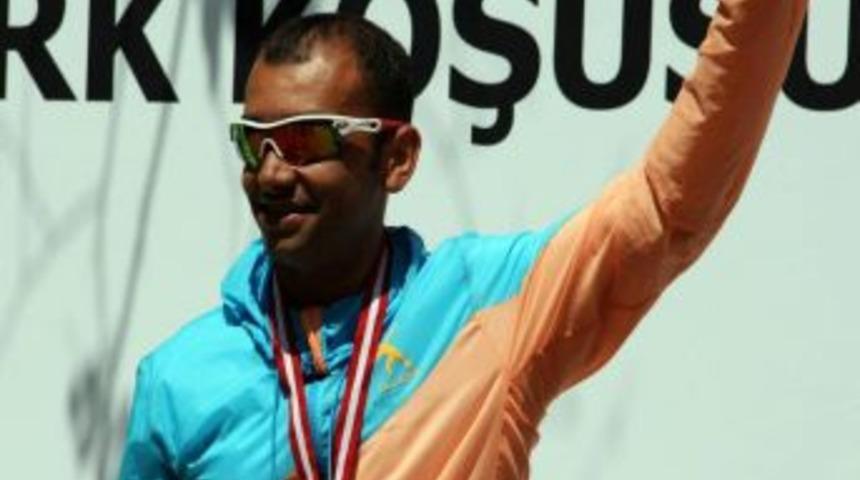 Yıldız Teknik'in Memuru AKUT'un Elemanlarına Fark Attı