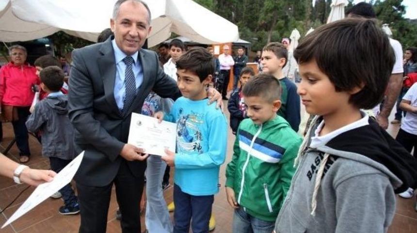 Kartallı K&uuml;&ccedil;&uuml;k Yelkenciler Sertifikalarını Aldı