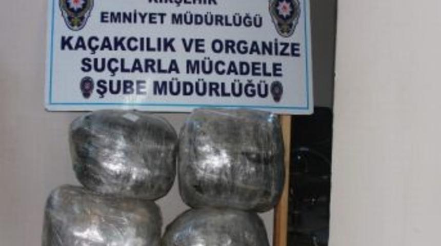 Otomobilde 48 Kilogram Esrar Ele Ge&ccedil;irildi
