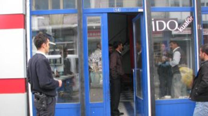 Göle'de Kuyumcu Soygununu Devriye Polisi Önledi