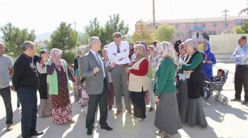 Başkan Acar Öğrenci Velilerinin Sıkıntılarını Dinledi