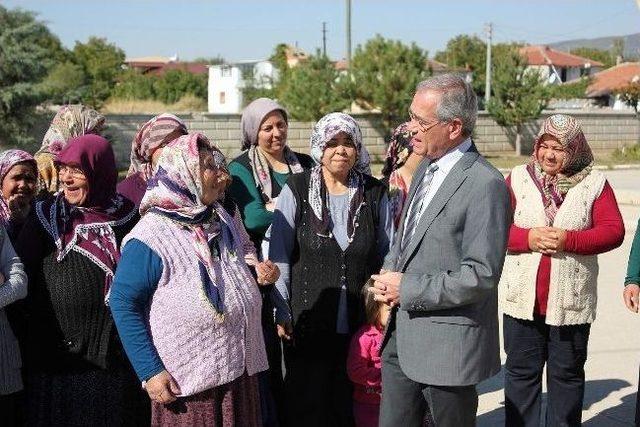 Başkan Acar Öğrenci Velilerinin Sıkıntılarını Dinledi