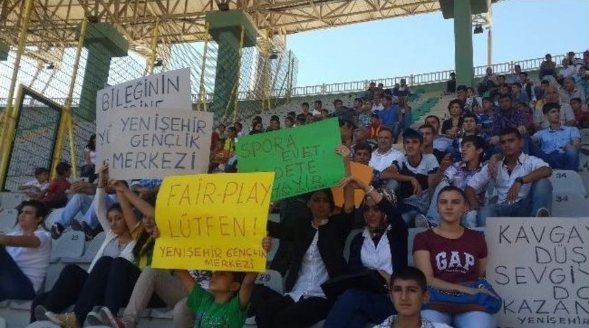 Yenişehir Gen&ccedil;lik Merkezinden &lsquo;şiddete Hayır&rsquo; Atağı