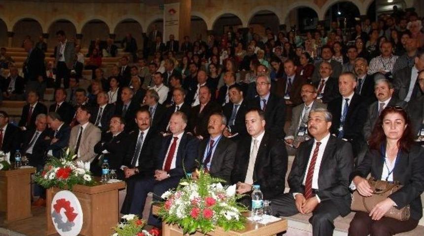 Kamu-&uuml;niversite-sanayi İşbirliği B&ouml;lgesel Toplantısı Nevşehir&rsquo;de Yapıldı