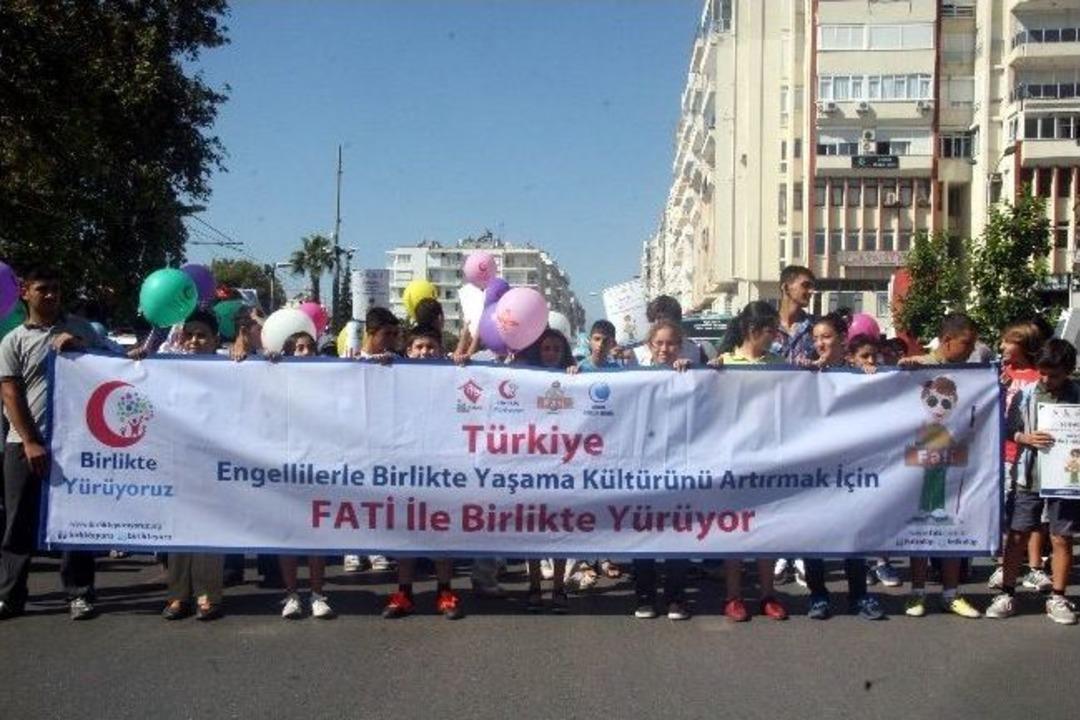 Engelliler İçin Yürüdüler