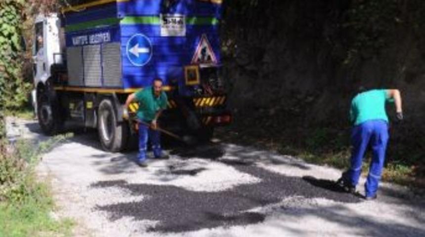 Kartepe'de Asfalt Yama &Ccedil;alışmaları S&uuml;r&uuml;yor