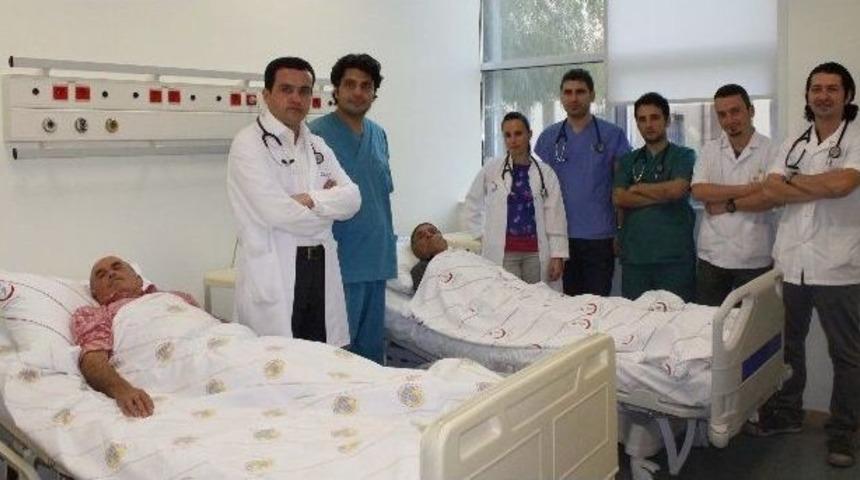 G&ouml;ğ&uuml;s Kafesi A&ccedil;ılmadan Yapay Kalp Kapağındaki Ka&ccedil;ak Kapatıldı