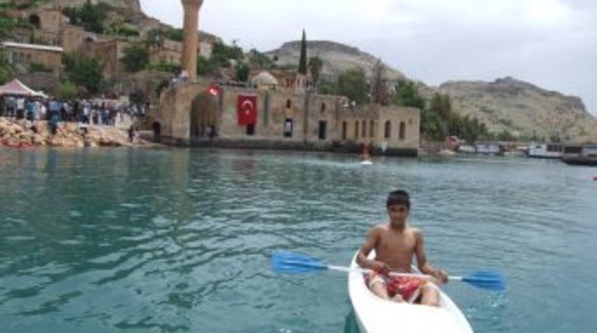 Feribot, Güneydoğu’nun Saklı Cennetine Turist Taşıyacak