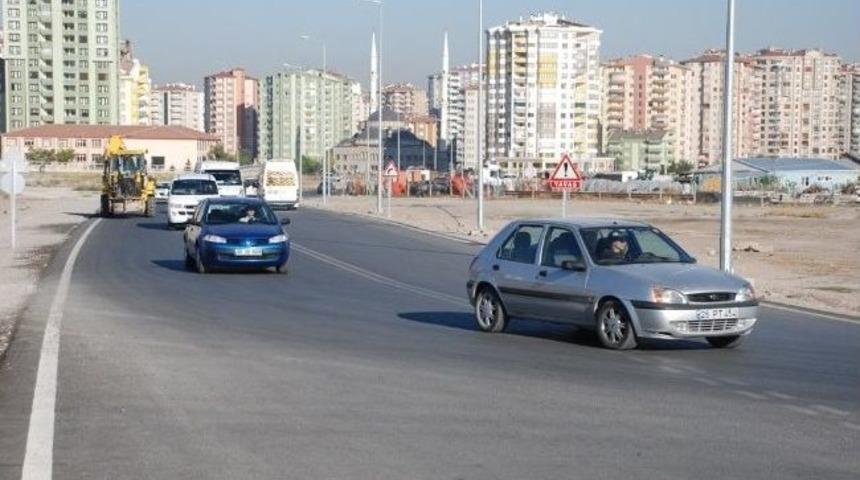 Melikgazi Trafiği Rahatlatacak Alternatif Yollar Yaptı