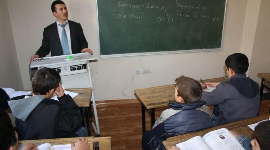 Kars Okuma Salonlarında Kayıt Heyecanı Başladı