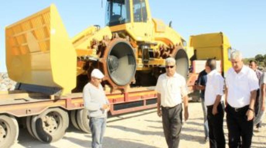 Silifke &Ccedil;&ouml;pl&uuml;ğ&uuml;ne Yeni Kompakt&ouml;r Alındı