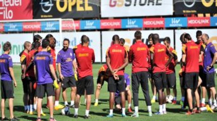 Galatasaray'ı Hasan Şaş, &Uuml;mit Davala Ve Taffarel &Ccedil;alıştırdı