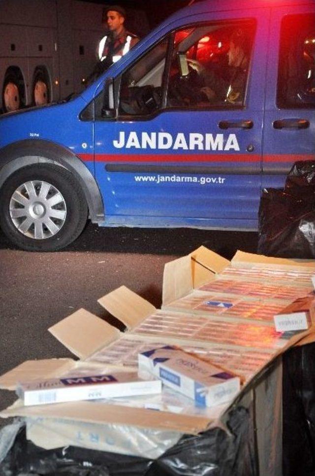 Otobüslerden 6 Bin Paket Kaçak Sigara Çıktı 1