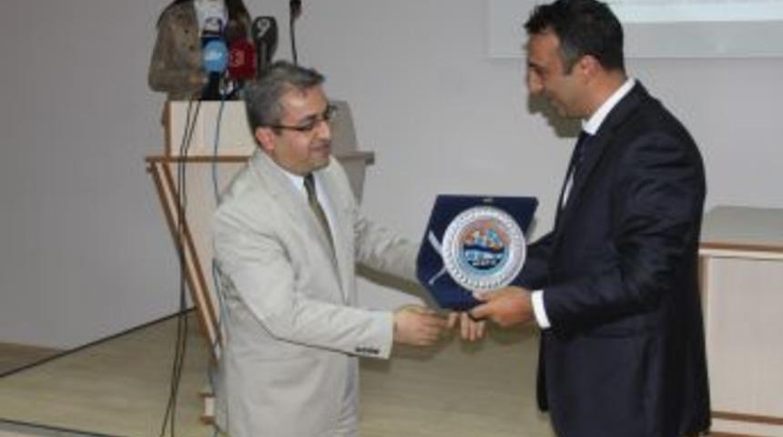 F.&Uuml;-de sempozyum d&uuml;zenlendi