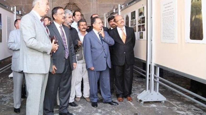Kayseri B&uuml;y&uuml;kşehir Belediye Başkanı Mehmet &Ouml;zhaseki: