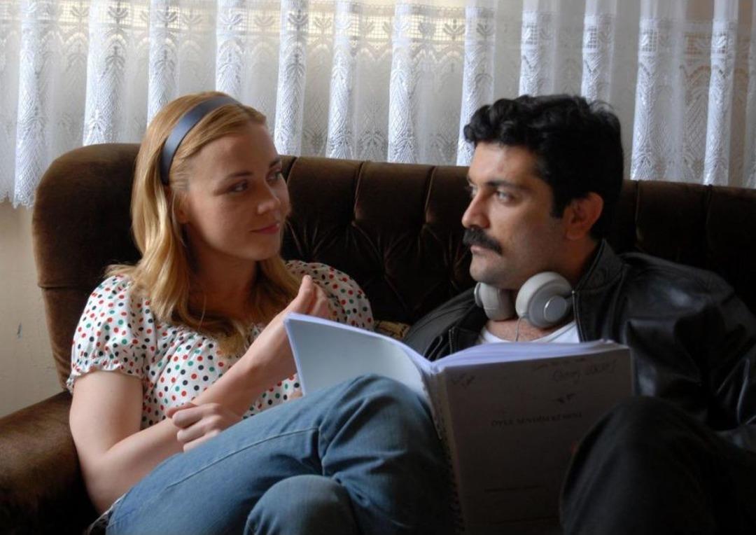 "&Ouml;yle Sevdim Ki Seni", Izleyiciyle Buluşacak