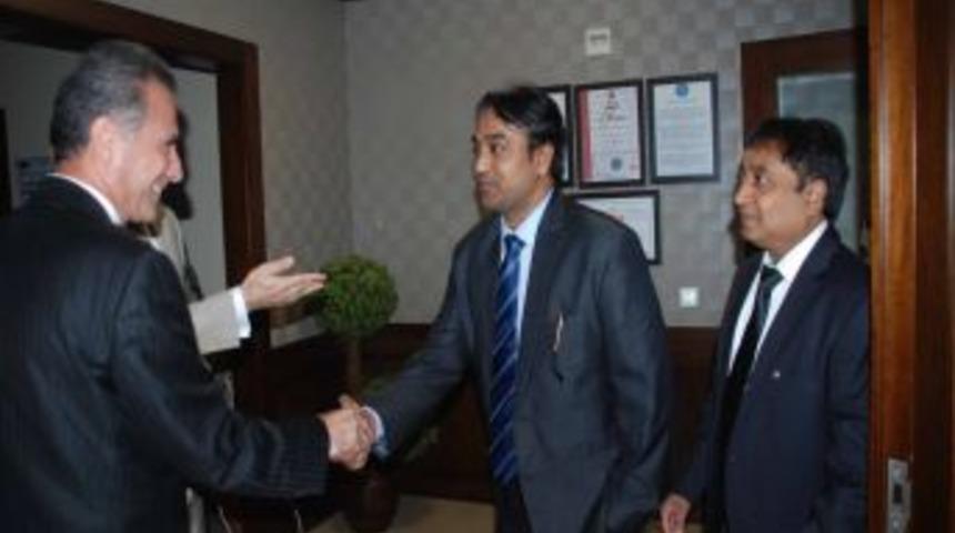 Hindistanlı Iş Adamları İskenderun&rsquo;da B&ouml;lgeye Yapacakları Yatırımı G&ouml;r&uuml;şt&uuml;