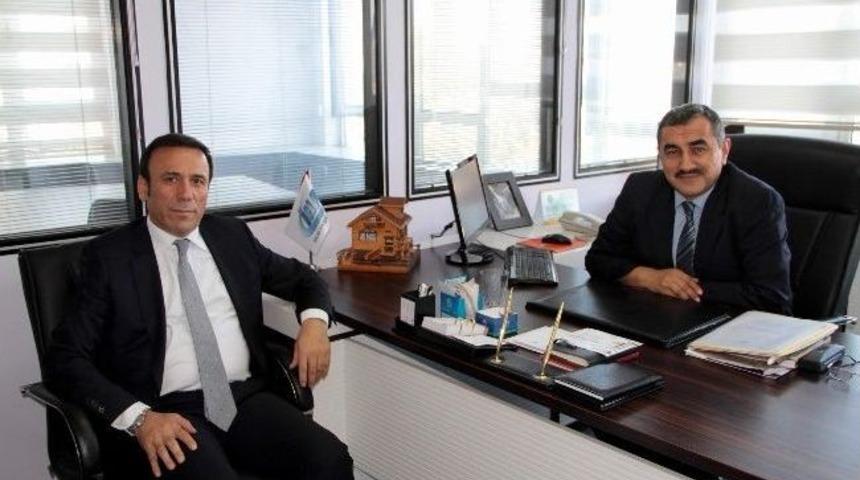 Başkan Gen&ccedil;, Galaya Davet Etti