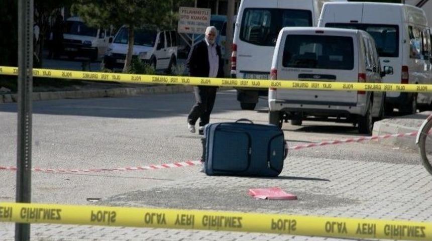 Yolcunun Unuttuğu Valiz Polisi Alarma Ge&ccedil;irdi