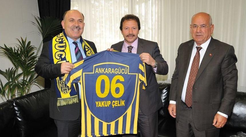 Ankarag&uuml;c&uuml; Kul&uuml;p Başkanı Yiğiner, Başkan &Ccedil;elik&rsquo;i Ziyaret Etti