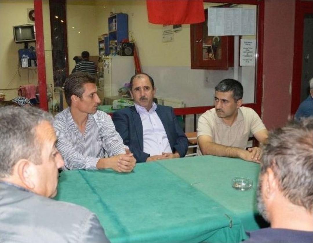 Ak Parti&rsquo;ye Atat&uuml;rk Mahallesi&rsquo;nde Coşkulu Karşılama