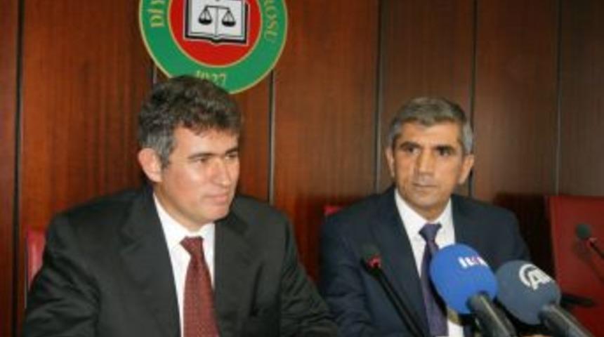 Feyzioğlu&rsquo;na Diyarbakır&rsquo;da 'kurucu Unsur' Hatırlatması