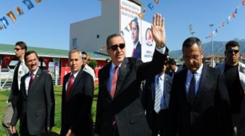 Başbakan Denizli&rsquo;de 153 Milyon Lira Değerinde 34 Projeyi A&ccedil;acak