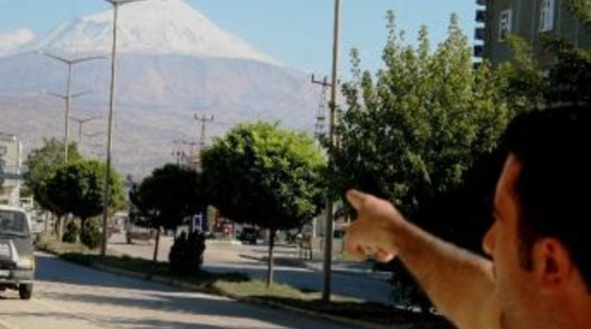 Ağrı Dağı&rsquo;nda Kar