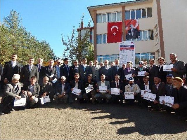 Erzurum'da Çiftçilere Makine Ekipman Desteğinde Bulunuldu