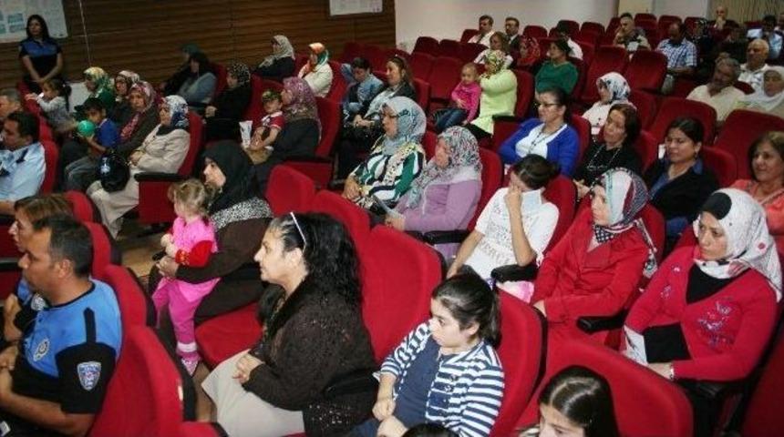 Aksaray'da Emniyetten &lsquo;aile İ&ccedil;i İletişim&rsquo; Semineri