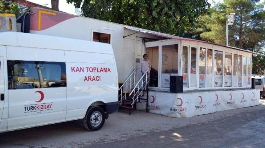 Kızılay Hilvan İl&ccedil;esinde Yoğun İlgi G&ouml;r&uuml;yor