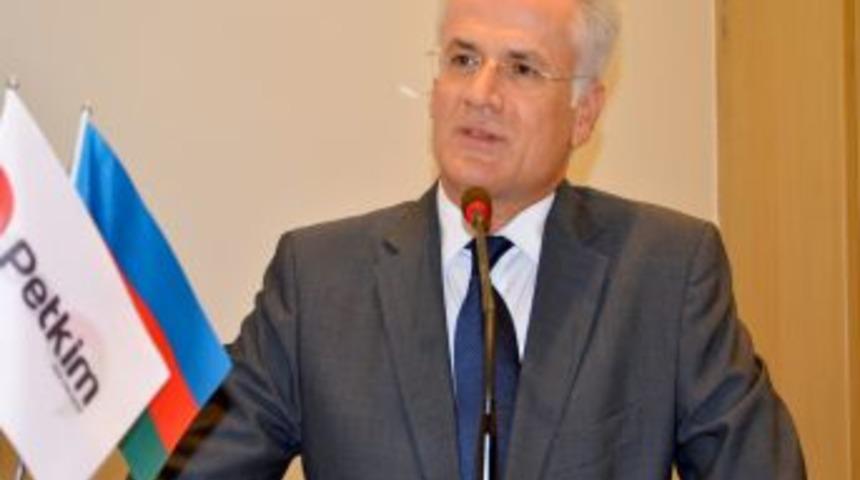 Petkim M&uuml;d&uuml;r&uuml;: 2 Bin 500 TIR &Ccedil;imento Satarsak Ancak 1 TIR Bilgisayar Alabiliriz