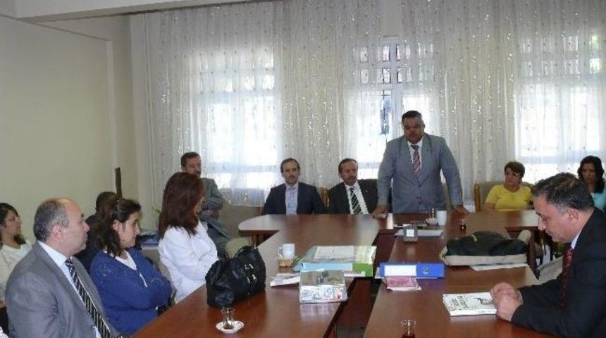 Bilecik Belediyesi'nden Minik &Ouml;ğrencilere &Uuml;cretsiz Eğitim Seti