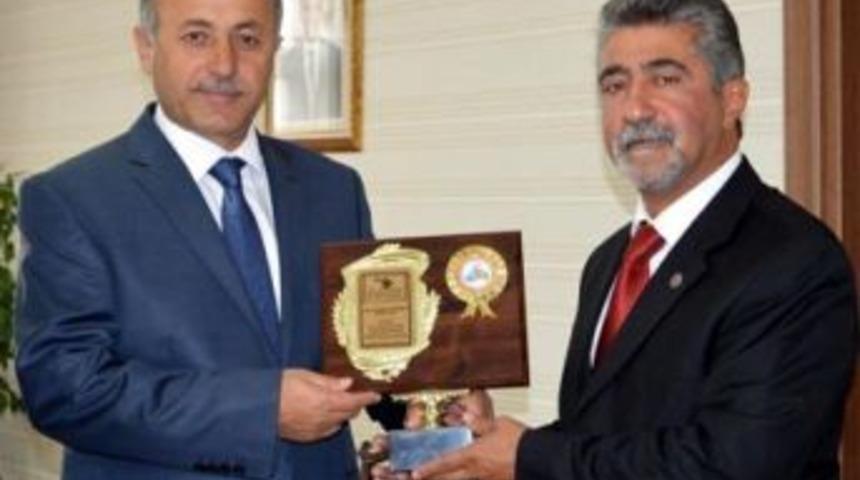 Vali Azizoğlu&rsquo;ndan esnafa ince mesaj!