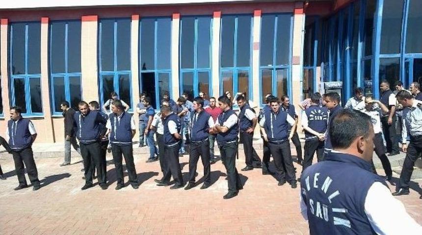 Sakarya &Uuml;niversitesinde Gerginlik