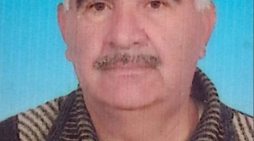 Deniz kenarında g&uuml;neşlenirken kalp krizinden &ouml;ld&uuml;