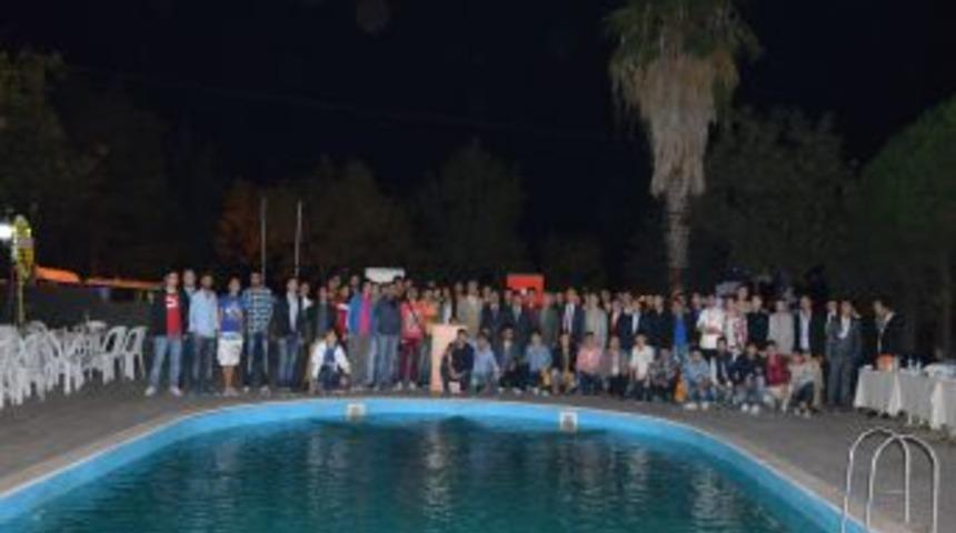 G&uuml;&ccedil;l&uuml; Yarınlar Platformu&rsquo;ndan &Ouml;ğrencilere Tanışma Yemeği