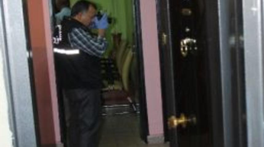 Konya'da Bir Kişi İş Yerinde Silahlı Saldırı Sonucu Yaralandı