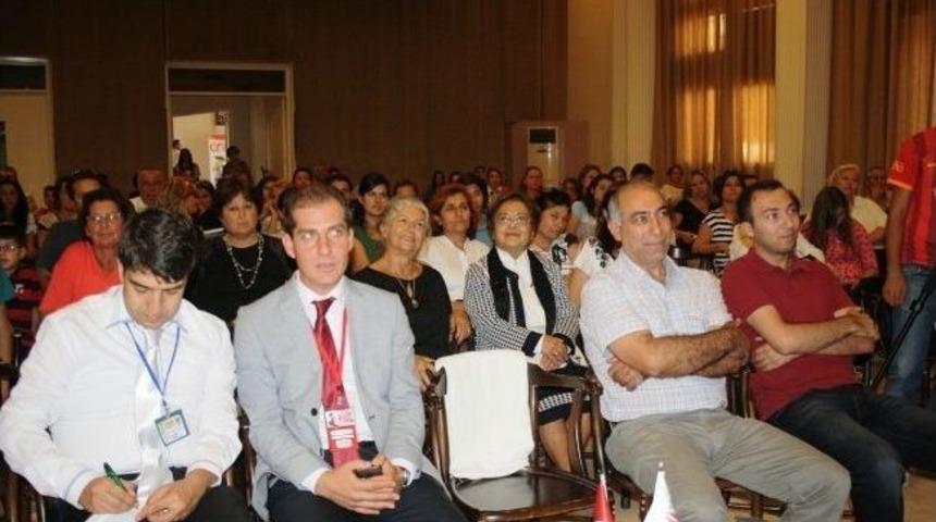 Ayvalık&rsquo;ta Aile İ&ccedil;i İletişim Paneli