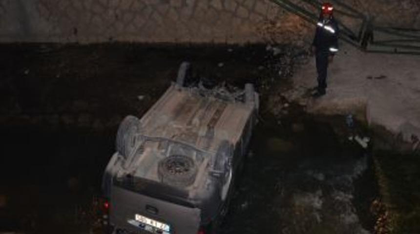 Gaziantep&rsquo;te Bir Ara&ccedil; Dereye U&ccedil;tu