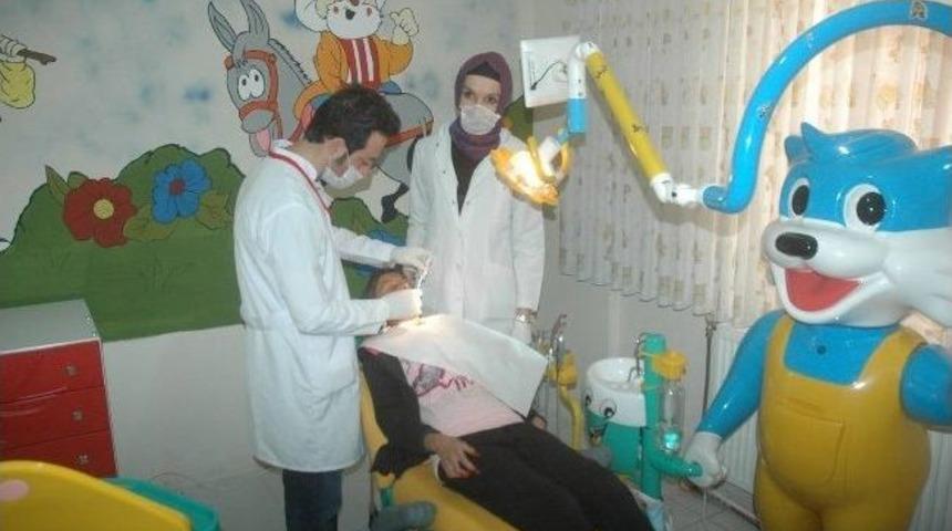 Hakkari'de &Ccedil;ocuklar İ&ccedil;in Diş Kliniği A&ccedil;ıldı