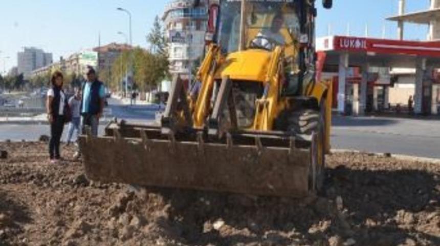 Peyzaj &Ccedil;alışmaları T&uuml;m Hızıyla Devam Ediyor