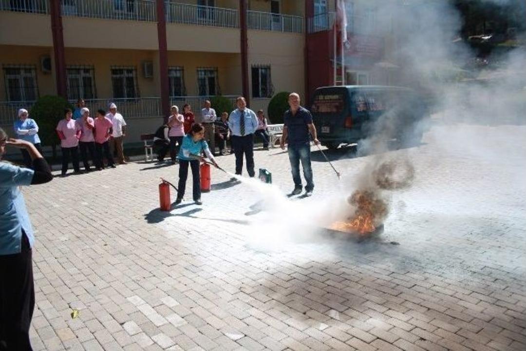 Kula Rehabilitasyon Merkezinde Yangın Semineri