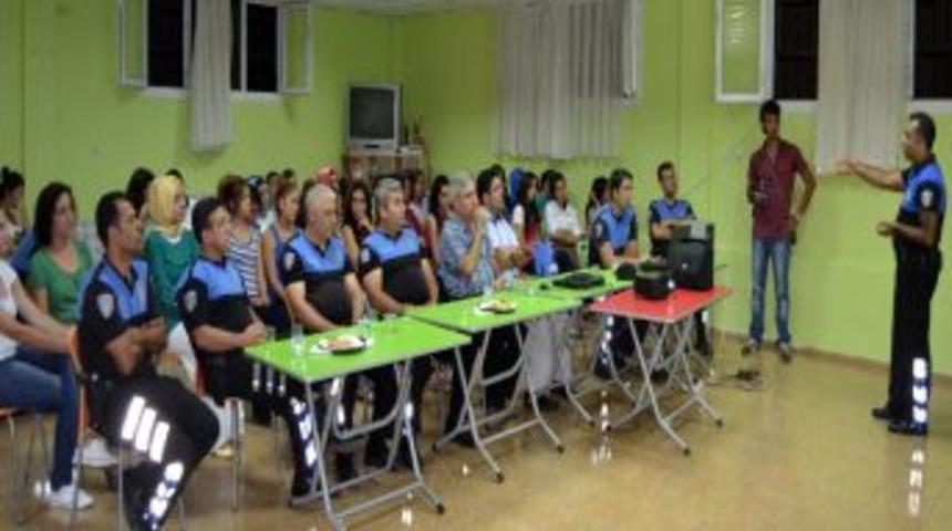 Yurt Öğrencileri Sanal Tehlikelere Karşı Uyarıldı