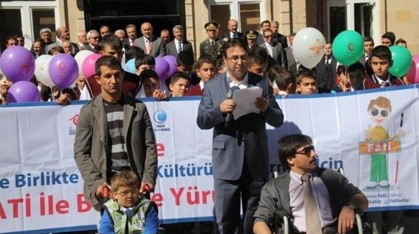 Fati İle Birlikte Y&uuml;r&uuml;yoruz