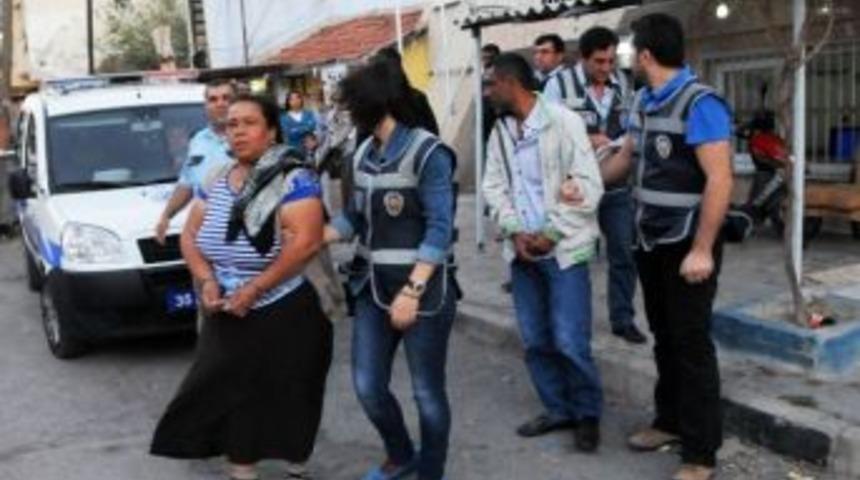 İzmir Narkotik Ekiplerinden Sokak Satıcılarına Operasyon