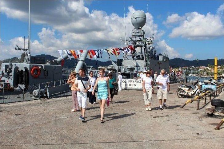 Türk Hücumbotu 'tcg Poyraz' Ziyarete Açıldı G3