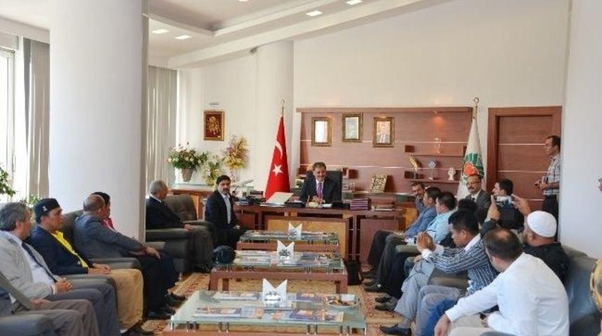 Filipinli Heyetten Malatya Belediye Başkanı &Ccedil;akır&rsquo;a Ziyaret